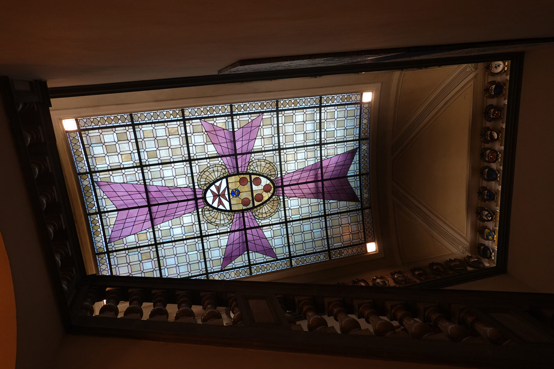 Carovana – interno – Scalone vetrata – Tartarelli SNS – DSC01156