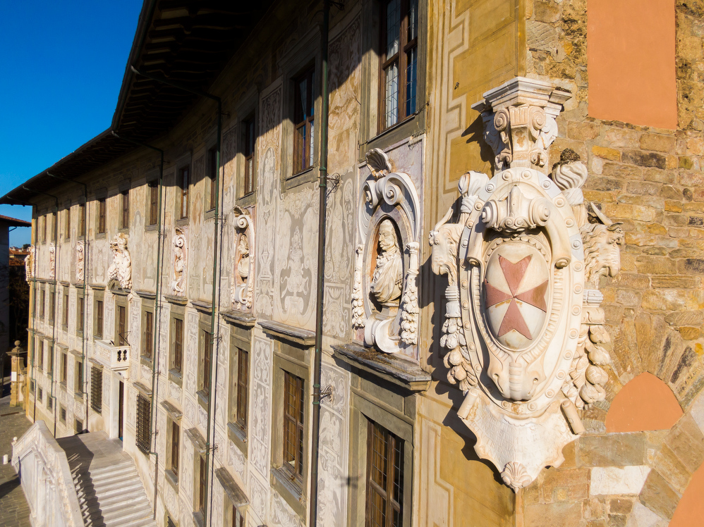 Stemmi angolari – testata – Muzzi – SNS_051