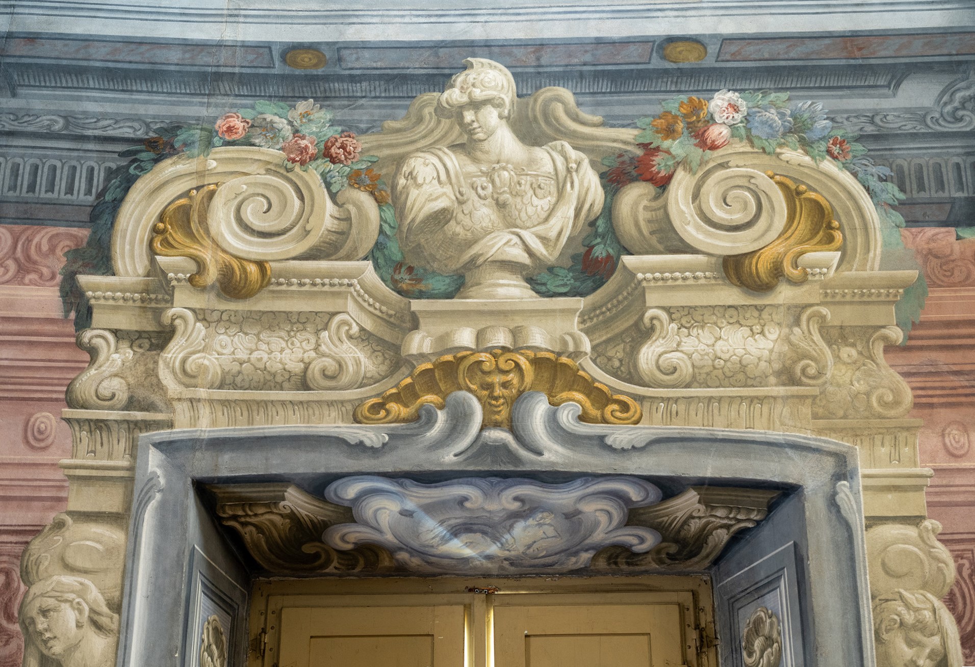 Palazzo Dodici – Sala Udienza – parete finestre – busto – TARTARELLI – DSC_0282_1