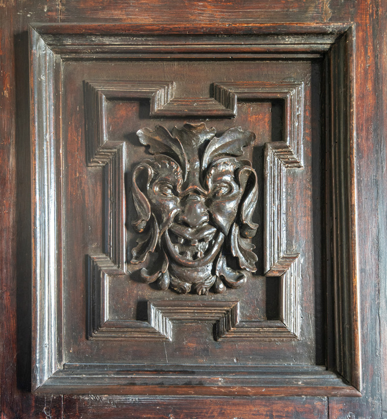 Palazzo Dodici – battente porta – mascherone – TARTARELLI – DSC_0317