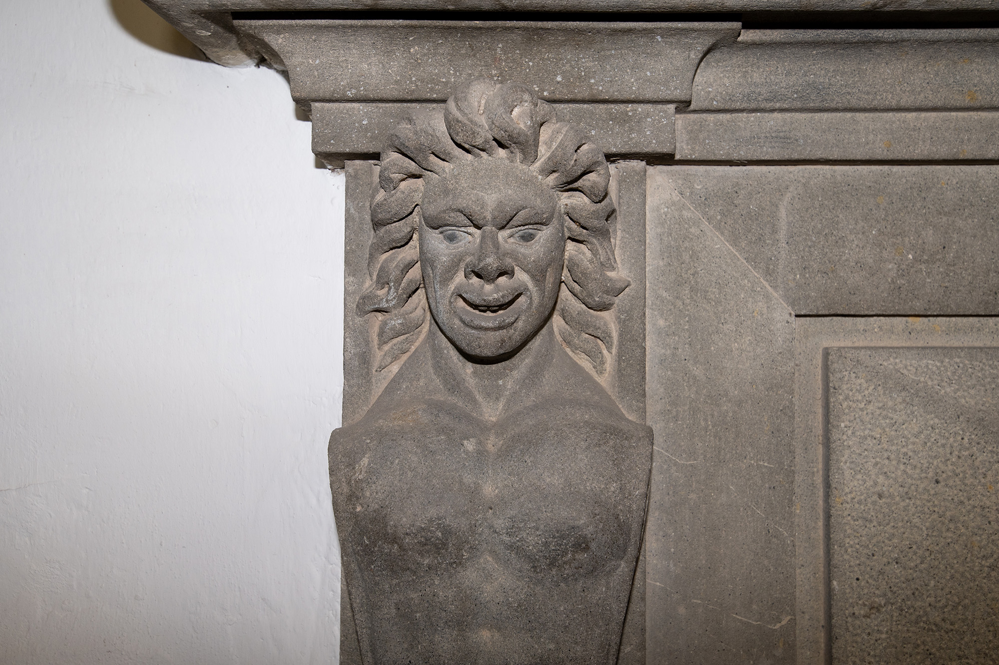 Palazzo Dodici – finestra, erma – TARTARELLI – DSC_0763