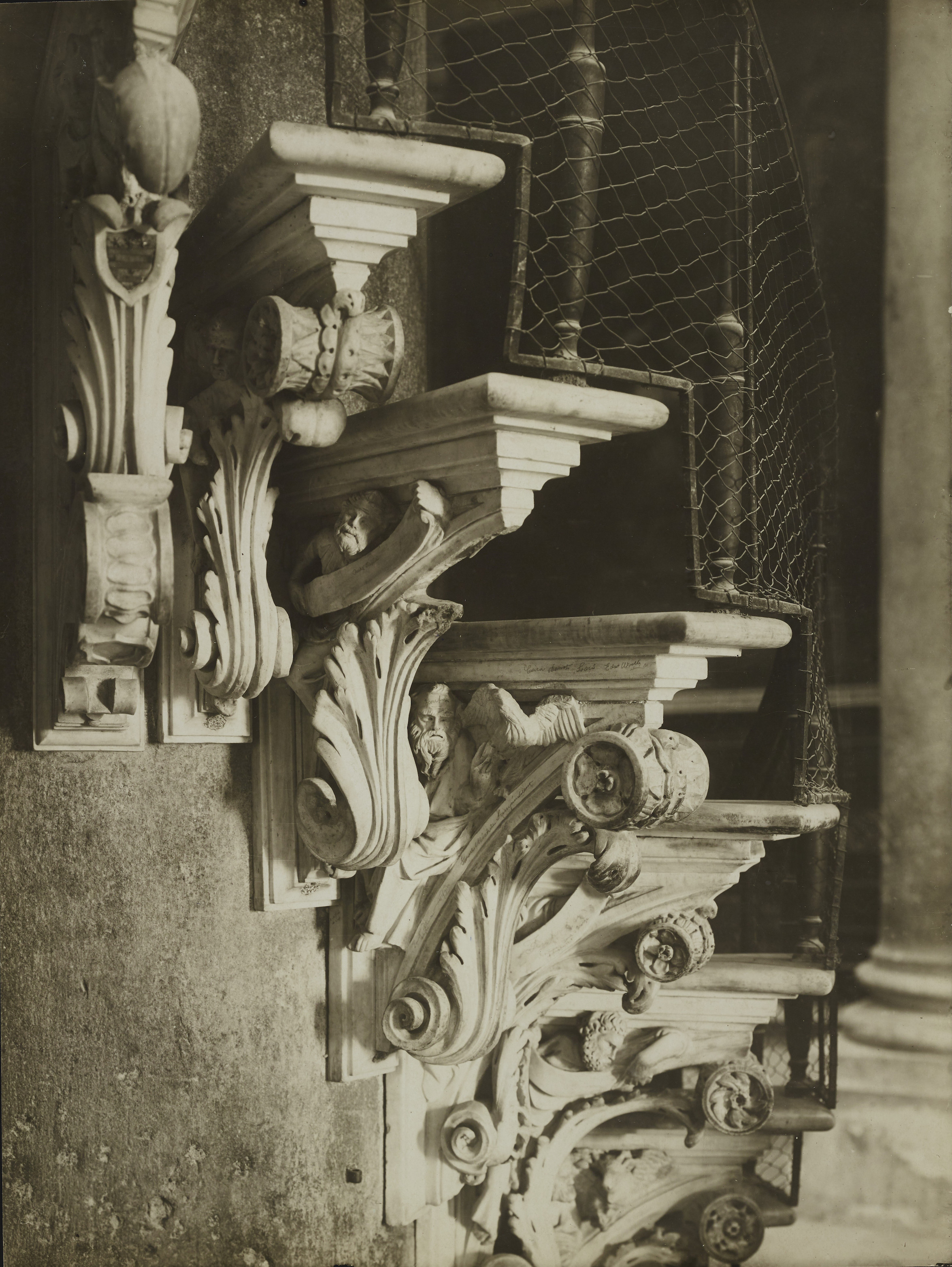 S. Stefano – pulpito – particolare scale – ICCD – MPI6103545