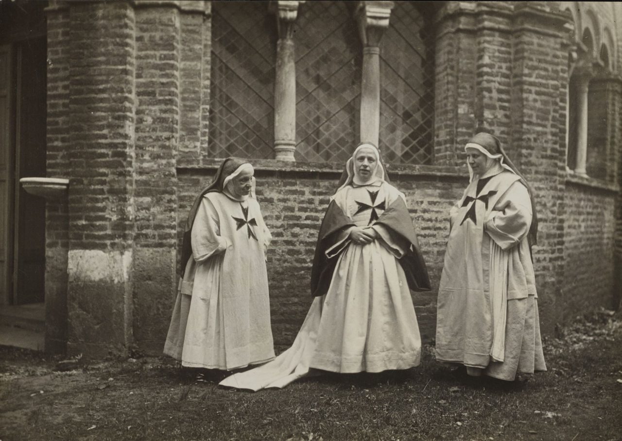 Piazza nei secoli – Istituzioni – Ordine S. Stefano, suore – ICCD – MPI6087650