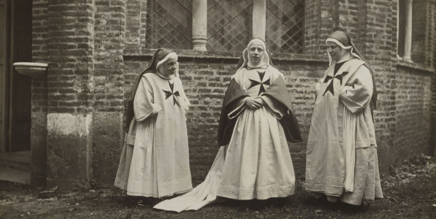 Piazza nei secoli – Istituzioni – Ordine S. Stefano, suore – ICCD – MPI6087650