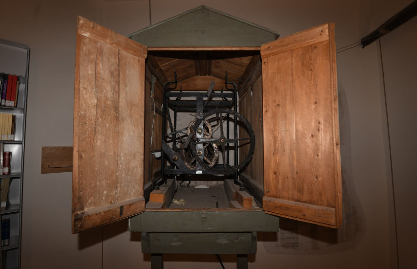 Palazzo Orologio – ingranaggi – TARTARELLI – DSC_8414_orologio