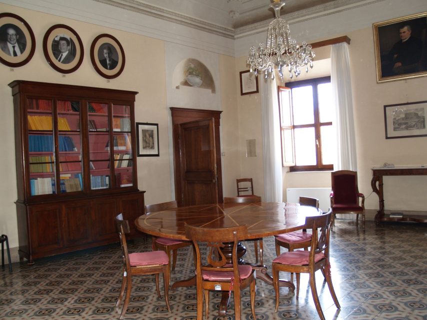 Palazzo Carovana – interno – sale Direzione – P1013885.JPG
