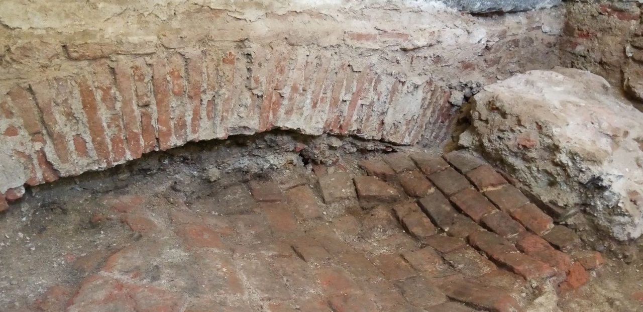 Canonica – restauro – archi – IMG_20240730_091515_rd.